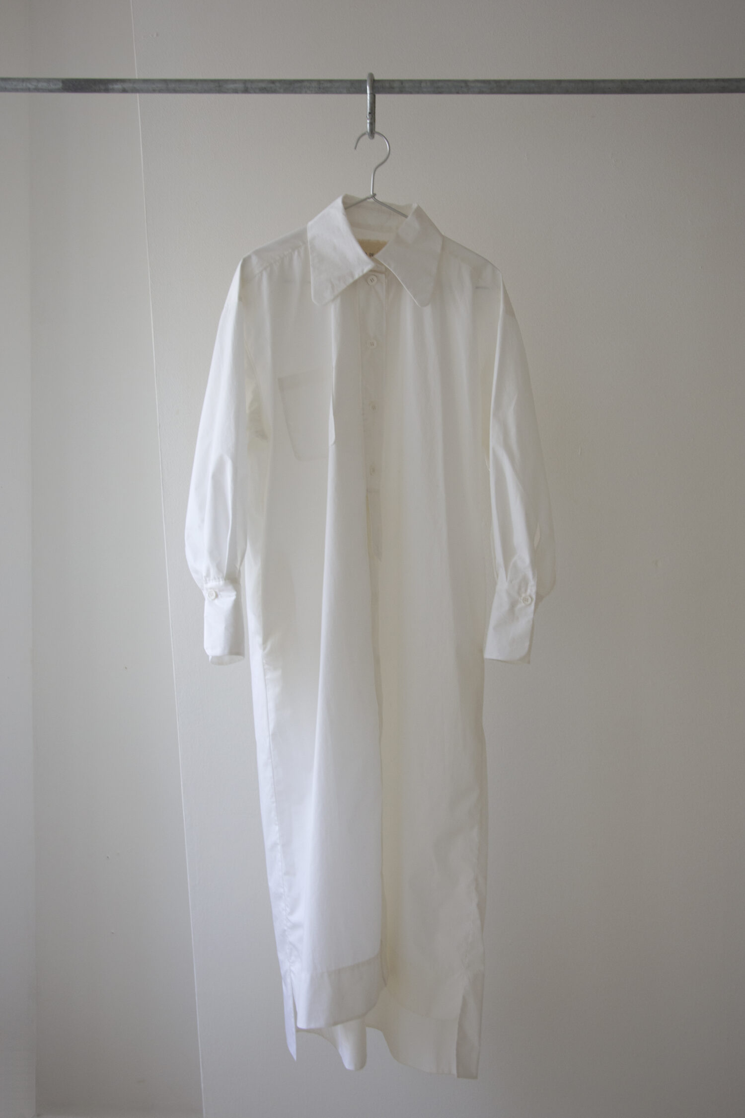 LONG COLLAR DRES