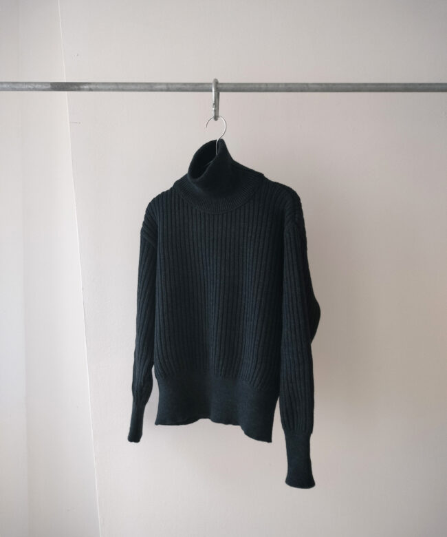 UNISEX FUNNEL NECK SWEATER NAVY