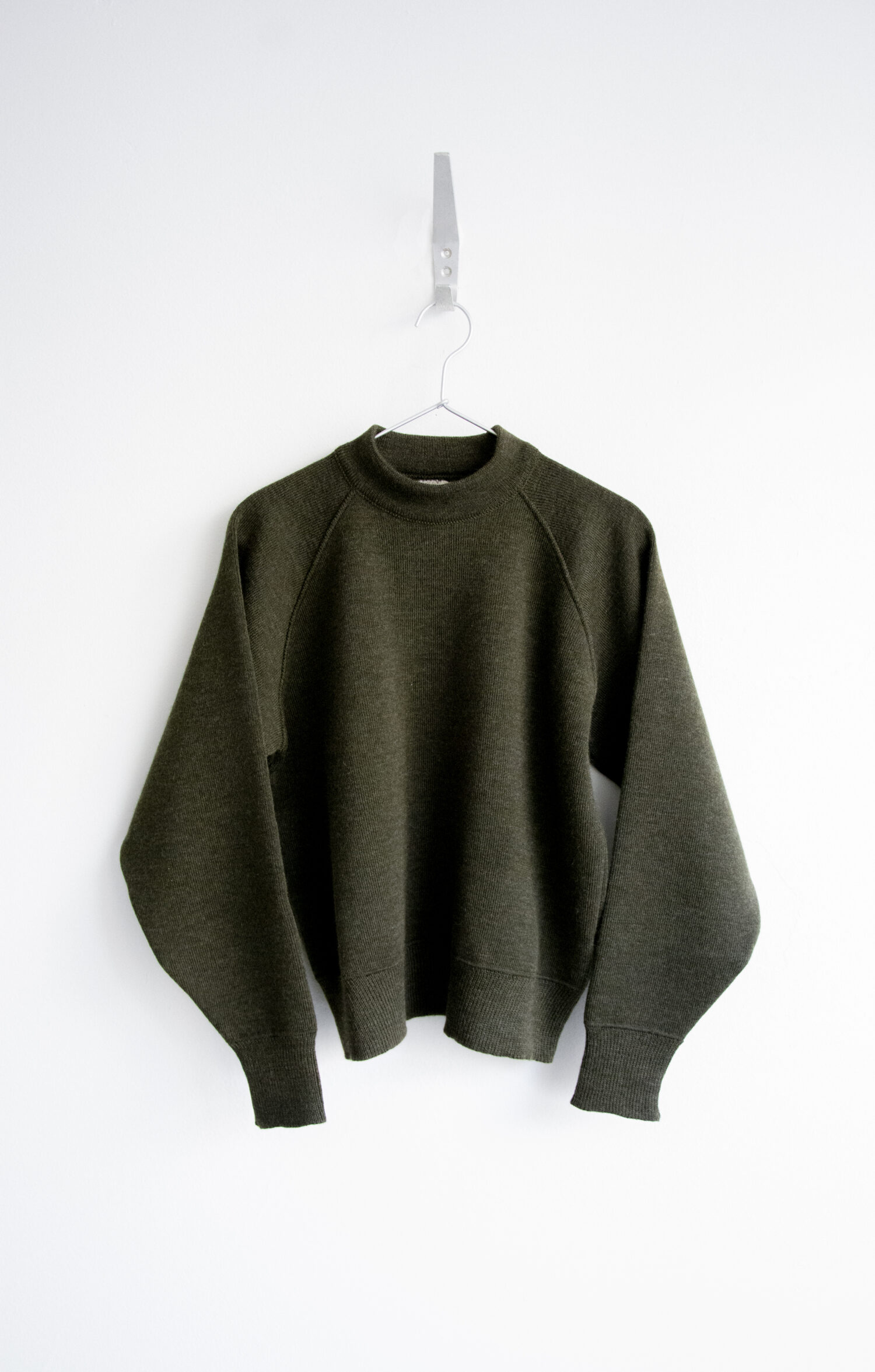 UNISEX SWEATER DARK KAKI – Image 2